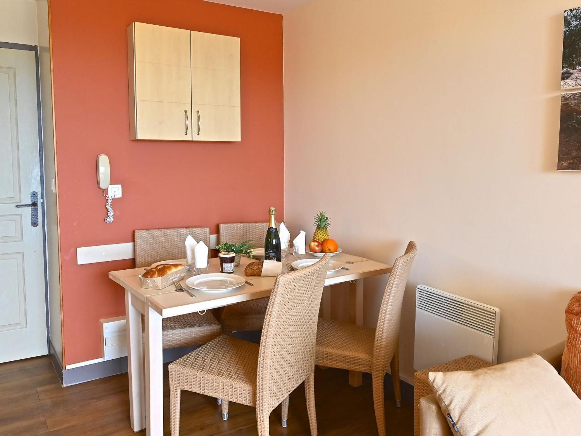 Apartment Village Cap Esterel - Le Village-76 By Interhome Saint-Raphaël Exteriör bild